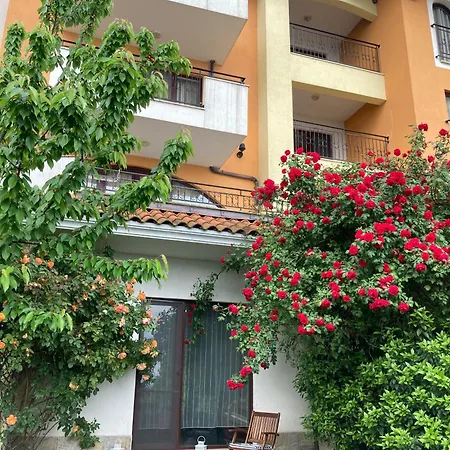 аpartments Comfort -marina Cape 阿赫洛伊