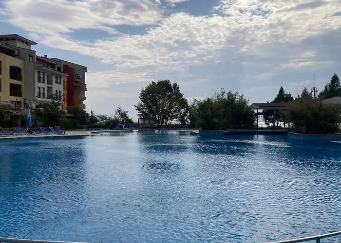 аpartments Comfort -marina Cape דירה